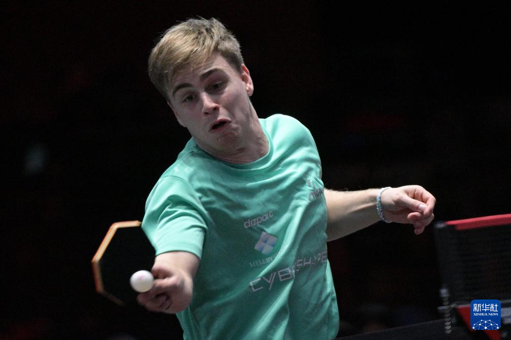 利物浦接下 利物浦接下