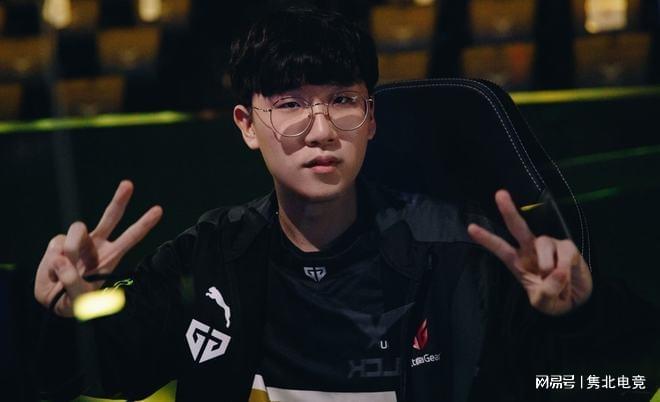 这一历史性 这一历史性